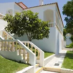 Villa Ricardo By